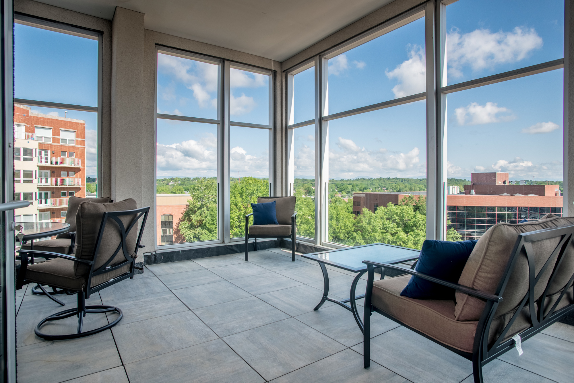 Sample photo showing Unit 708 2 BR / 2.5 BA